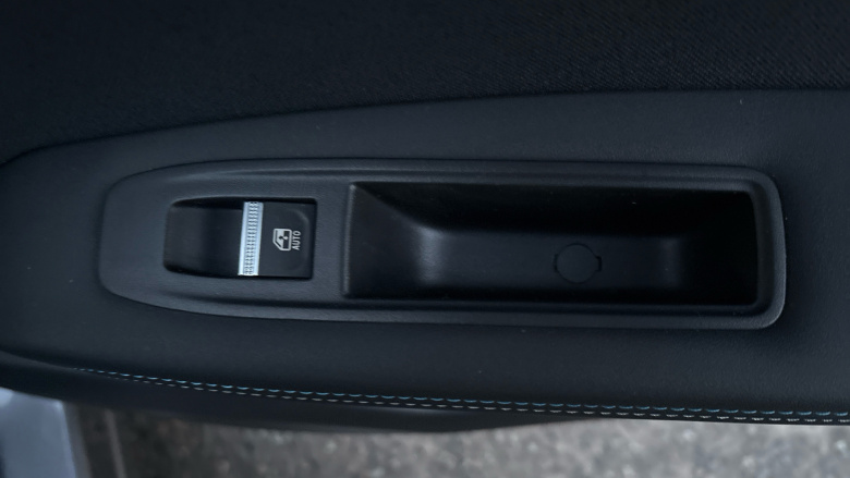 Renault Symbioz 1.6 E-Tech FHEV 145 Iconic Esprit Alpine 5dr Auto Hybrid Estate